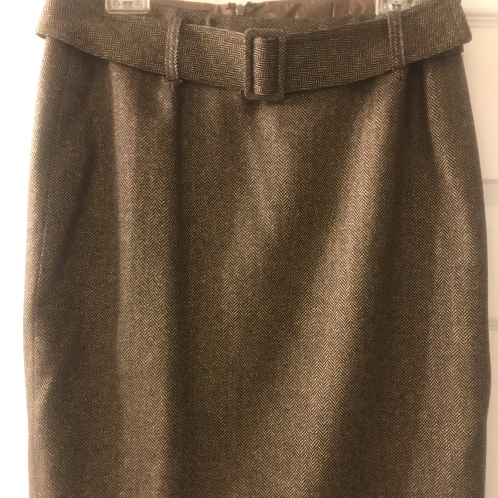 Belted skirt